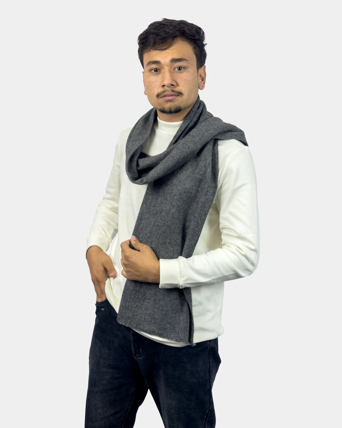 Black obsidian scarf